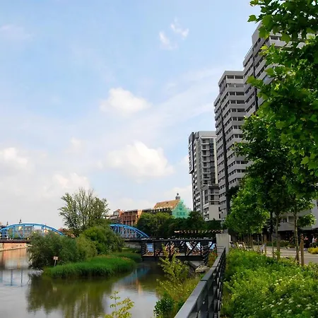Apartment Two Towers Riverside: Old Town Rooftop Retreat *