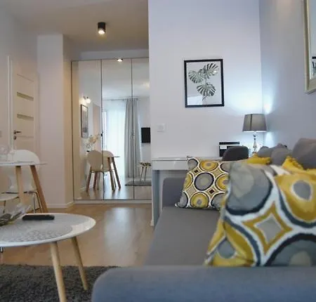 Two Towers Old Town Apartments-city Center-by The River-observation Terrance On The Roof-free Parking Апартаменты Вроцлав