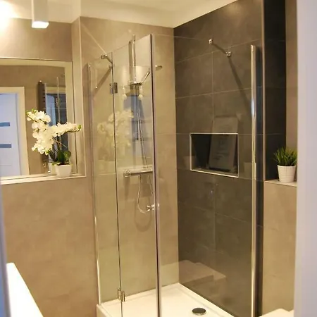 Apartment Two Towers Riverside: Old Town Rooftop Retreat Wroclaw